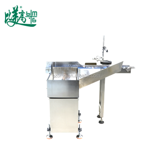 Station de travail entièrement automatique pour tôles métalliques, équipée d'une machine de marquage laser à fibre avec association des données et rejet des défauts - Product Image 4
