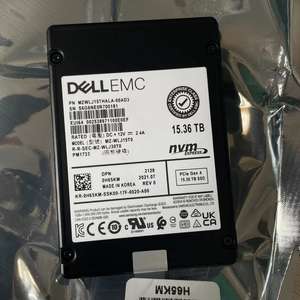 15,36 ТБ U2 SSD PM1733 U2 2,5 "MZWLJ15THALA-00AD3 MZ-WLJ15T0 0H65KM NVME - Product Image 1