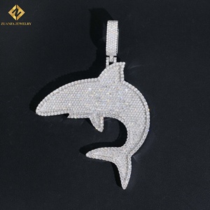 Colgante de Tiburón GRA, Plata 925 con Baño de Rodio, Moissanita VVS, Colgante de Lujo con Temática Animal, Joyería Hip Hop - Product Image 1