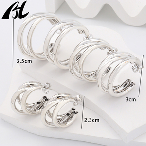 Hợp thời trang 3-Hàng vòng tròn vàng Glossy <span class=keywords><strong>Hoop</strong></span> Bông tai hình chữ C Multilayer rỗng ống tối giản Multilayer <span class=keywords><strong>Hoop</strong></span> đồ trang sức - Product Image 2