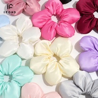 Pabrik IFOND Grosir Scrunchie Kuncir Rambut Ukuran Besar dengan Ikat Rambut Bunga Berlapis Modis MOQ Rendah untuk Wanita dan Remaja Putri