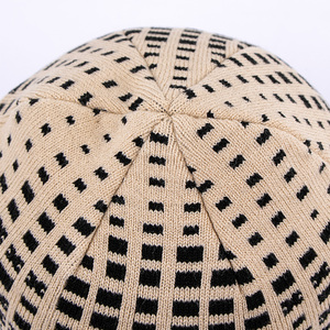 Cappello Invernale da Sci in Acrilico Jacquard con Logo Personalizzato, Berretto Lavorato <span class=keywords><strong>a</strong></span> Maglia con Risvolto, Produttore ODM OEM - Product Image 3