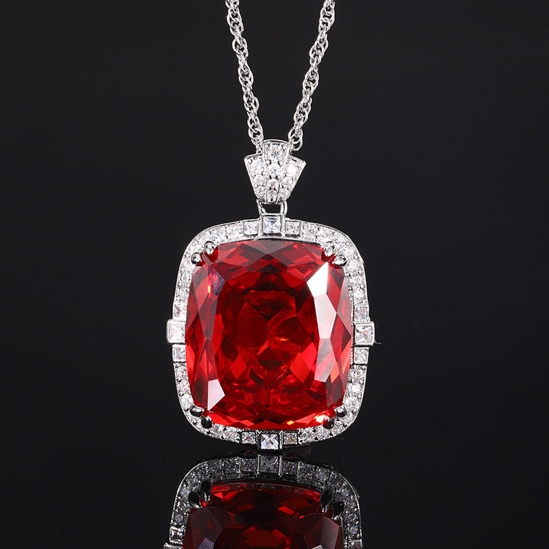 Pendentif orange avec chaîne Chopin