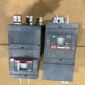 Nouvelle pièce détachée d'origine RELIA AR 30 3 PÔLES pour PLC - Product Image 1
