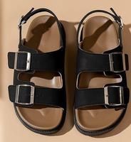 Sandales Plates Tendance d'Été pour Femmes, Claquettes Confortables et Antidérapantes, Matière PVC pour la Plage en Extérieur, Vente en Gros Économique