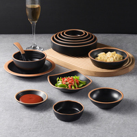 Ensemble de vaisselle en mélamine noire en vente en gros, soucoupes, ensemble d'assiettes de restaurant pour sushis, plats en mélamine en plastique incassables