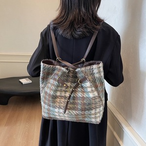 Sac à dos en peluche à carreaux de vente directe d'usine, design rétro, sac à dos mode pour femmes - Product Image 5