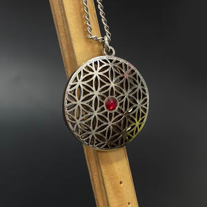 Colgante de cadena personalizado de alta calidad con juego de diamantes huecos Material de aleación de Metal y Zinc Colgante personalizado Premium impreso digital - Product Image 2