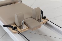 Machine de yoga professionnelle de qualité supérieure en alliage d'aluminium noir certifiée CE, pour l'entraînement complet du trapeze, Reformer Cadillac