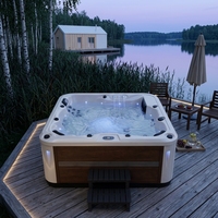Jacuzzi Exterior de Lujo Moderno Independiente para 5 Personas, 63 Jets, Control Termostático, Luz LED de Color, Altavoz Bluetooth