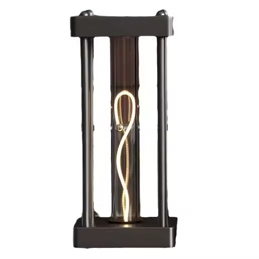 สีเทาเข้ม