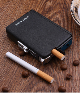 Étui à cigarettes automatique <span class=keywords><strong>de</strong></span> luxe en métal (lot <span class=keywords><strong>de</strong></span> 10) avec briquet intégré, design créatif noir givré/encens, logo personnalisé - Product Image 2