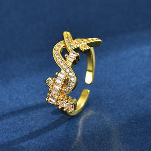 แหวนตัวอักษรประดับเพชรเต็มวง ดีไซน์หรูหรา ชุบทองแท้ ปรับขนาดได้ แหวนเพชรคิวบิกเซอร์โคเนียสำหรับผู้หญิง ของขวัญวันเกิด - Product Image 1
