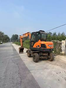 Doosan รถตักตีนตะขาบขนาดเล็ก60W มือสองจากเกาหลีใต้ตัวขุดแกน7ton ตีนตะขาบเล็กรถยนต์ Isuzu yanmar KAWASAKI Daewoo - Product Image 3