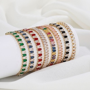 Bracelets ajustables en or laminé 18 carats avec zircone cubique colorée, style Joyería Fashion Radiant, vente en gros, en perles - Product Image 1