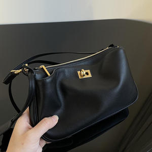 Sac à bandoulière en cuir véritable haut de gamme pour femme, avec fermeture éclair et design personnalisable - Product Image 3