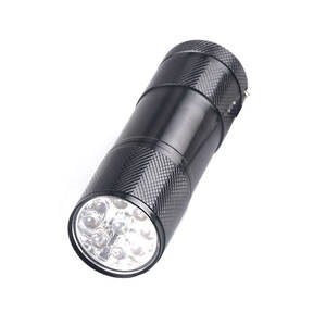 Linterna <span class=keywords><strong>Ultravioleta</strong></span> de Bolsillo para Detección de Bacterias, <span class=keywords><strong>365</strong></span> <span class=keywords><strong>nm</strong></span>, 9 LED UV, Aluminio - Product Image 2