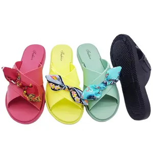 2021 중국 공급 업체 도매 PCU 야외 신발 샌들 숙녀 슬리퍼
