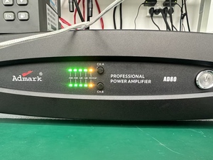 Amplificateur de puissance numérique Hi-Fi professionnel <span class=keywords><strong>Admark</strong></span> de classe D AD80 2 canaux RMS 2x8200W avec connectivité XLR en métal - Product Image 5