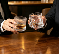 Verres rotatifs en verre hautement esthétiques en stock, verres à eau domestiques, verres à whisky, verres à cold brew.