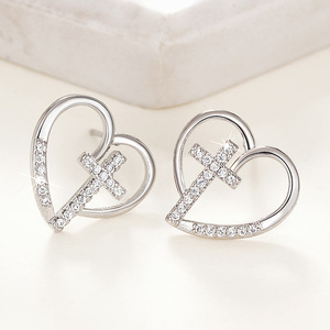 Boucles d'oreilles en forme de cœur irrégulier pour femmes, design unique, accessoires d'oreille pour usage quotidien - Product Image 1