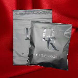 Bolsa de Polietileno Mate Negra Personalizada 100% Biodegradable y Compostable con Protección UV para Envíos de Ropa - Product Image 5