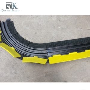 Heavy Duty Cable Ramp 1 2 3 4 <b>5</b> Channel Cable Protector Rubber Cable Ramp for Outdoor Indoor Use - Product Image 2