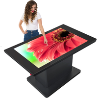Table interactive tactile intelligente pour café de 32, 42, 55 et 65 pouces, résolution 4K, charge sans fil, construction en métal et verre pour restaurant