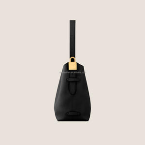 Unique Design Custom Pu Leather Women's Casual Tote <b>Handbags</b> with Zipper Closure and <b>Chains</b> Waterproof Fashion Shoulder Bag - Product Image 2