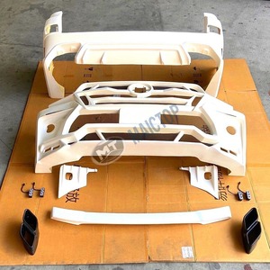 Kit carrosserie automobile pour Land Cruiser LC200, pare-chocs avant et arrière - Product Image 1