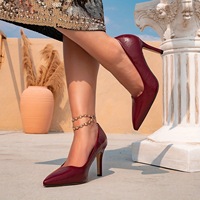 Nouveau style 2025 de talons aiguilles bordeaux à bout pointu, simples et élégants, pour une soirée tendance