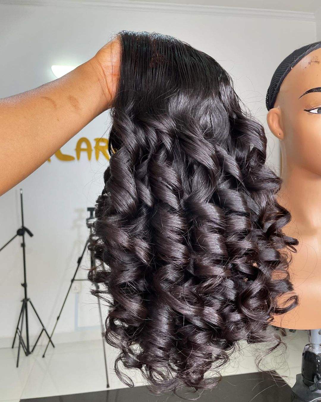 ลูกไม้ HD ด้านหน้า ทรงหลวม