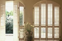 Persianas de Madera y PVC Personalizadas al por Mayor de YMTC, Persianas Impermeables para Interiores, Persianas de Plantación para Ventanas con Lamas Horizontales
