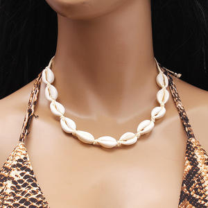 สร้อยคอเชือกถักมือจากเปลือกหอย ยืดหยุ่นได้ สีดำขาว เครื่องประดับสำหรับงานปาร์ตี้ริมชายหาด - Product Image 2