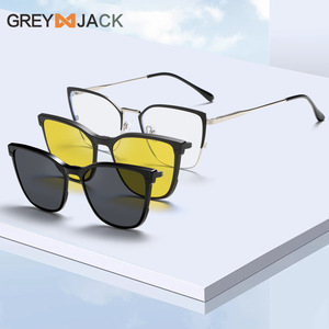 Gafas de Sol de Estilo Europeo Americano para Mujer, Montura Dorada, Lentes Polarizadas UV400 Antideslumbrantes, Diseño de Mariposa de Acero Inoxidable - Product Image 5