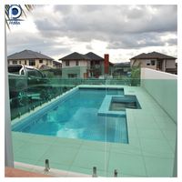 Rampe en verre sans cadre moderne sur mesure avec fixations à tige, balustrade en verre et acier inoxydable pour escalier et clôture de piscine