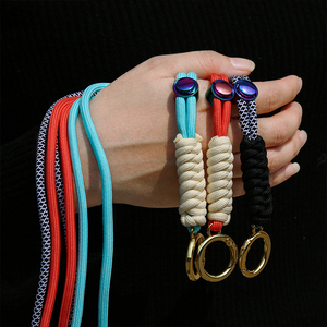 Cordon de téléphone universel réglable avec bouton-poussoir, anneau de sécurité anti-perte, sangle tour de cou croisée pour usage extérieur et voyage, modèle D130 - Product Image 4