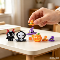 Lot de mini-statues en résine d'Halloween en gros avec différentes images : chat mignon, citrouille, fantôme – Décorations de festival