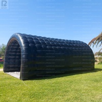 Tunnel gonflable géant en forme de tête de panthère noire avec logo personnalisé, tissu Oxford, couleur et taille sur mesure pour événements sportifs et publicité