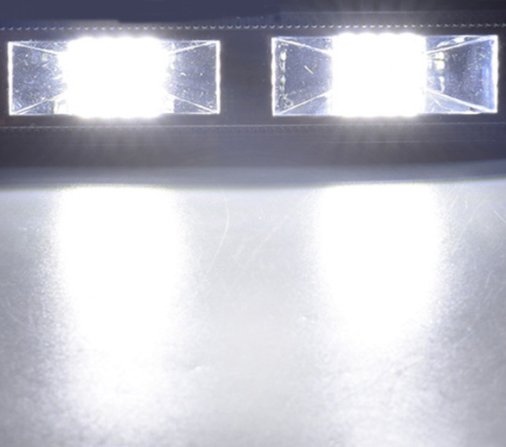 BLANC LUMIÈRE &amp; FLASH
