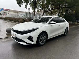 Kia K3 berline automatique d'occasion, 1.6L essence, faible kilométrage, véhicule d'occasion, prêt à l'exportation, en stock - Product Image 1