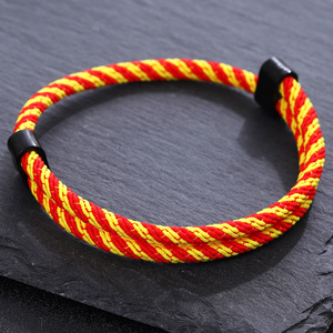 สร้อยข้อมือเชือกมิลานแบบมินิมอล ปรับขนาดได้ ถักด้วยมือ ห่วงคู่ พร้อมจี้ สร้อยข้อมือเชือกแบบยูนิเซ็กซ์ - Product Image 5