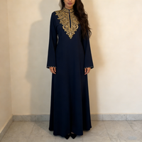 Robes musulmanes élégantes pour femmes, tendance, bleu marine, broderie dorée, bordure de perles, col montant, manches évasées, coupe ample, longueur au sol