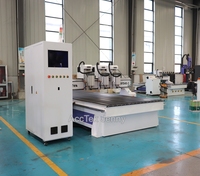 Prix d'usine ACCTEK CNC ROUTER 1325 pour le travail du bois, trois têtes pneumatiques, 4*8 5*10 pieds, routeur CNC pour portes en bois et meubles