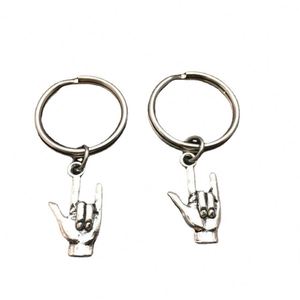Couple je t'aime langue des signes porte-clés ASL signe américain mariage porte-clés en métal amour charme saint valentin cadeaux de noël - Product Image 5