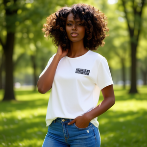 Camiseta de Mujer 100% Algodón, Manga Corta, Cuello Redondo, Corte Holgado, Transpirable, Jersey Sólido, Casual, Blanca, con Estampado Personalizado, Hecha en EE. UU. - Product Image 2