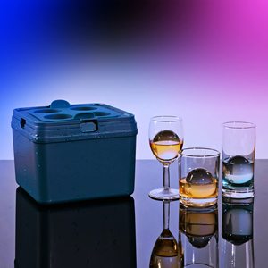 Lớn 4 khoang thương mại tái sử dụng hình cầu vòng tròn rõ ràng pha lê làm cho <span class=keywords><strong>Ice</strong></span> Cube rõ ràng khuôn Cube Bullet bóng Maker Set hình thức với nắp - Product Image 3