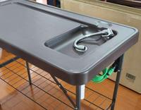 Table de nettoyage de poisson pliante en HDPE de haute qualité pour l'extérieur avec buse de pulvérisation