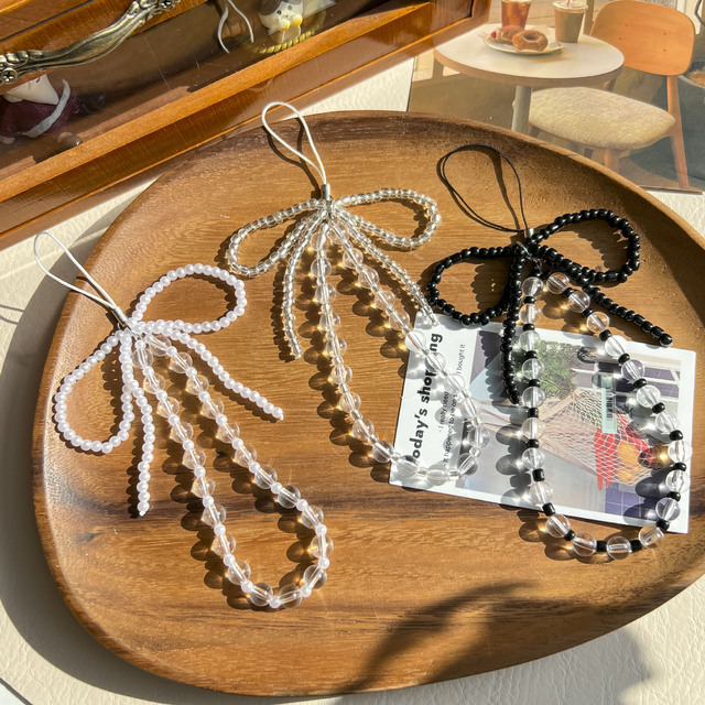 2024 New Fashion Bead Cellphone Wristlet Charm Lanyard Pearl Bow Clear Beaded Mobile Phone Strap