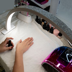 Logo gratuit de haute qualité Salon de beauté demi-lune <span class=keywords><strong>lampe</strong></span> à ongles LED UV manucure lumière avec arc de bureau anneau <span class=keywords><strong>lampe</strong></span> UV - Product Image 4